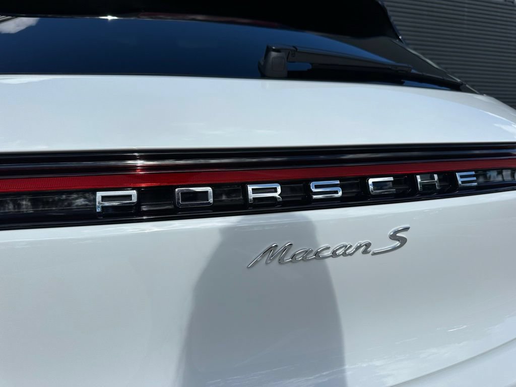 Certified 2026 Porsche Macan S AWD/4WD image 14