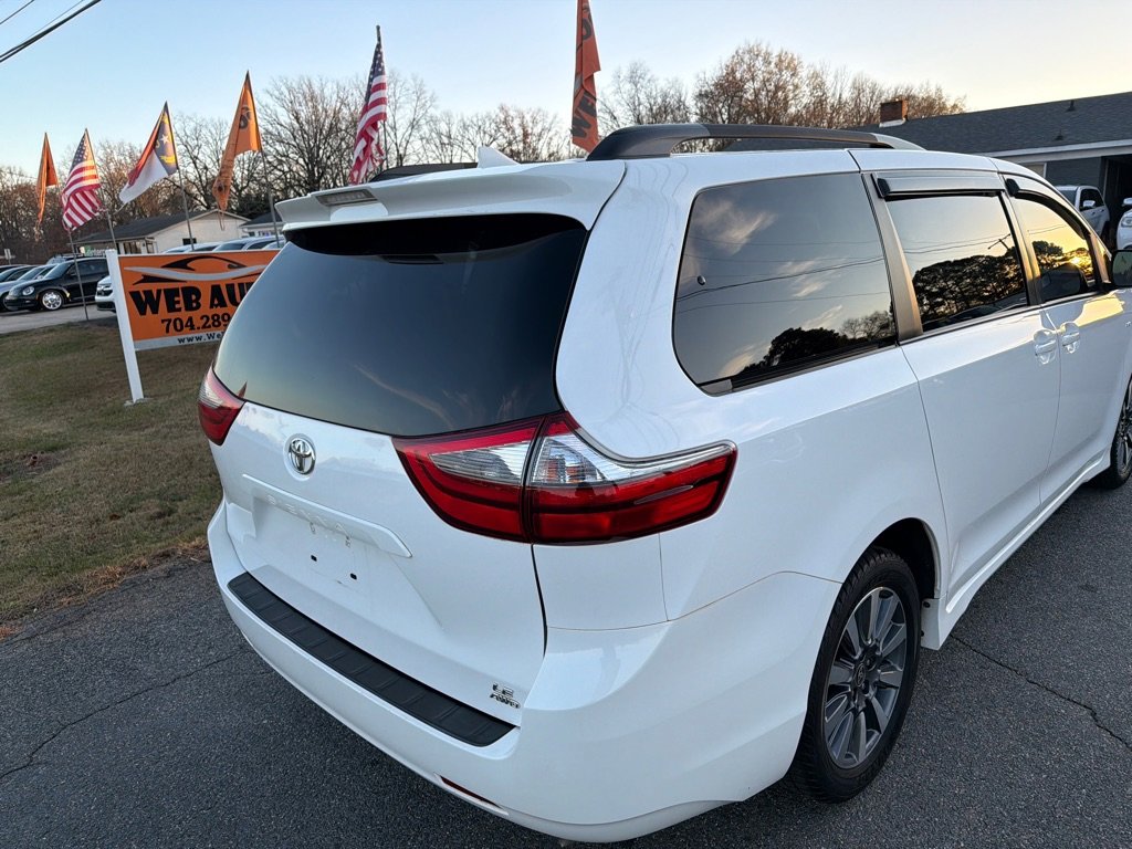 Used 2020 Toyota Sienna LE image 11