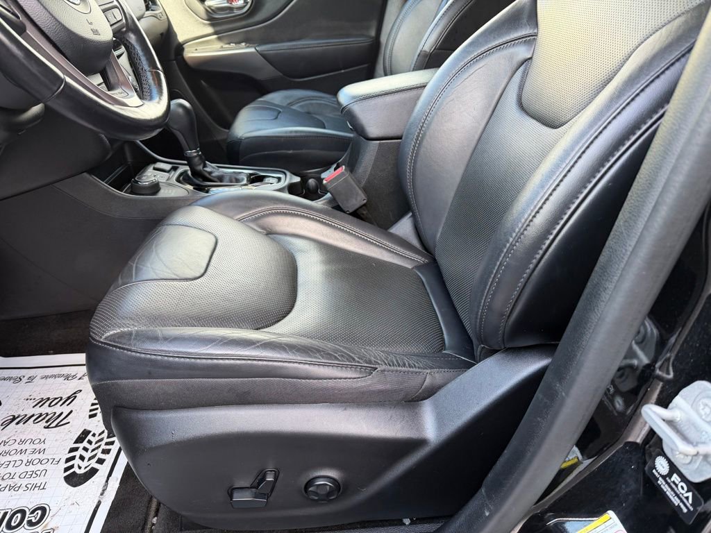 Used 2021 Jeep Cherokee Limited w/ Elite Package image 12