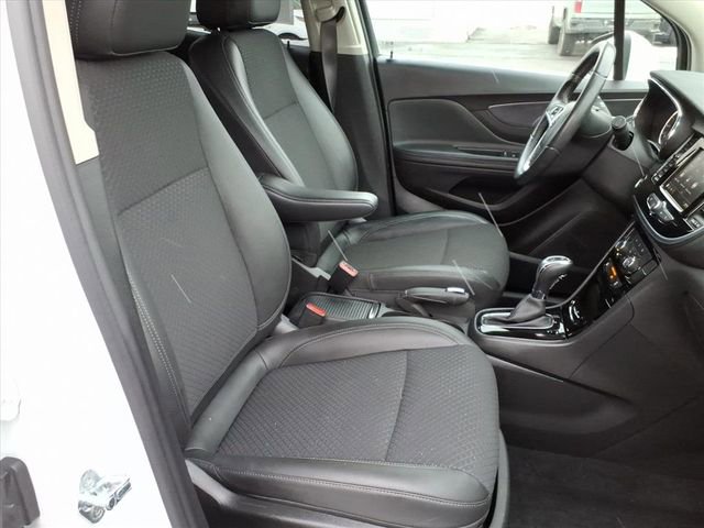 Used 2022 Buick Encore Preferred w/ Safety Package image 23