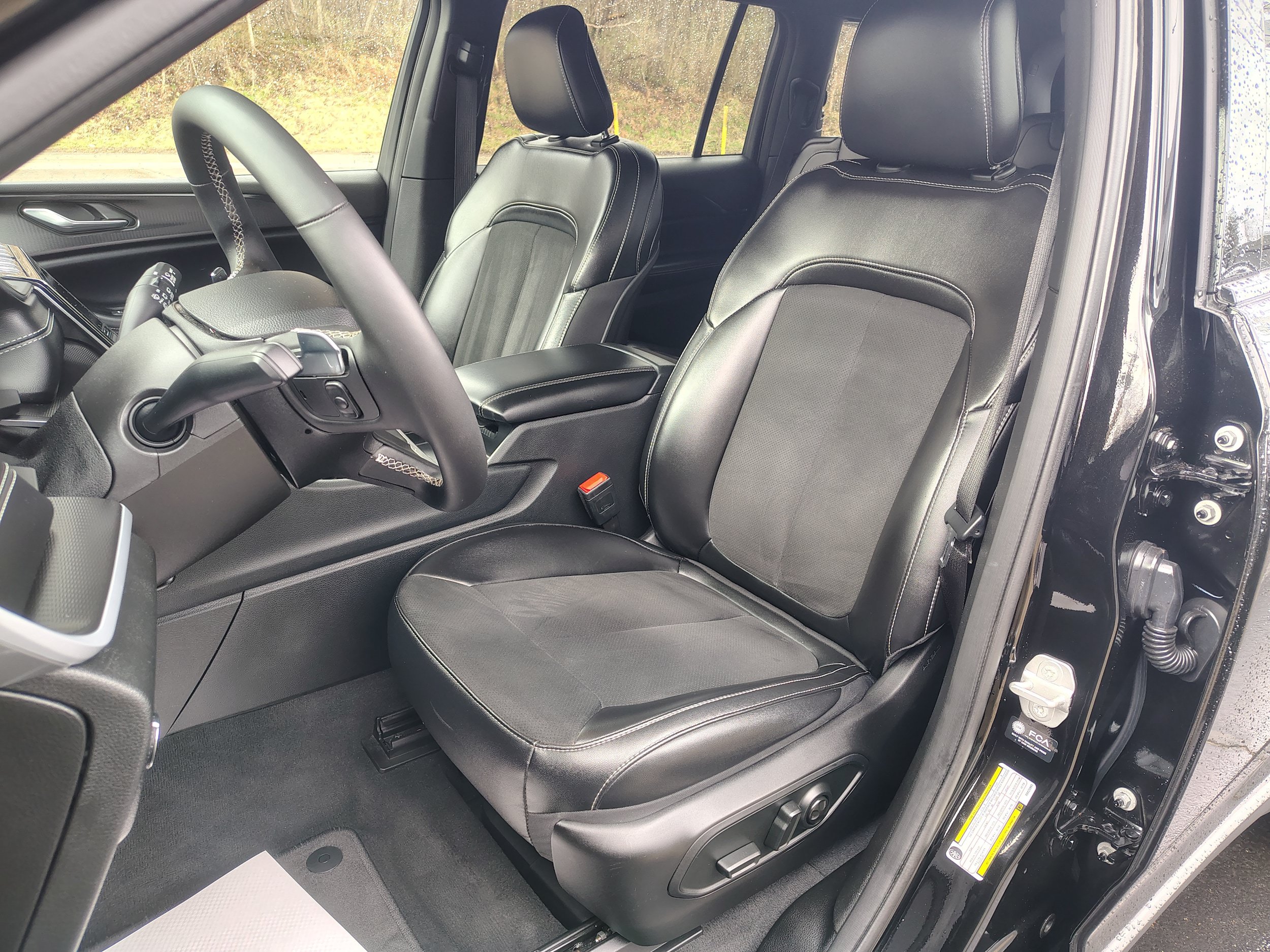 Certified 2024 Jeep Grand Cherokee L Altitude AWD/4WD image 17