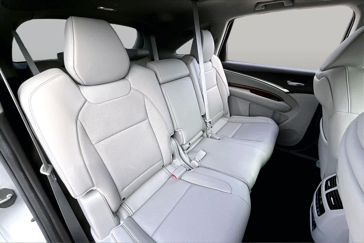 Used 2020 Acura MDX w/ Technology Package FWD image 16