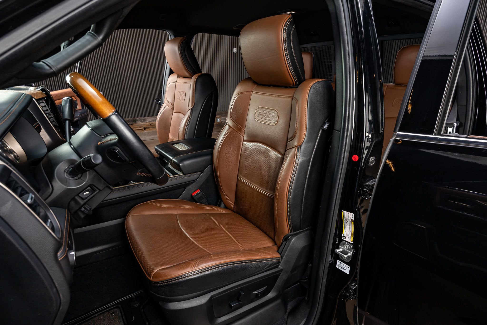 Used 2019 RAM 2500 Limited image 30