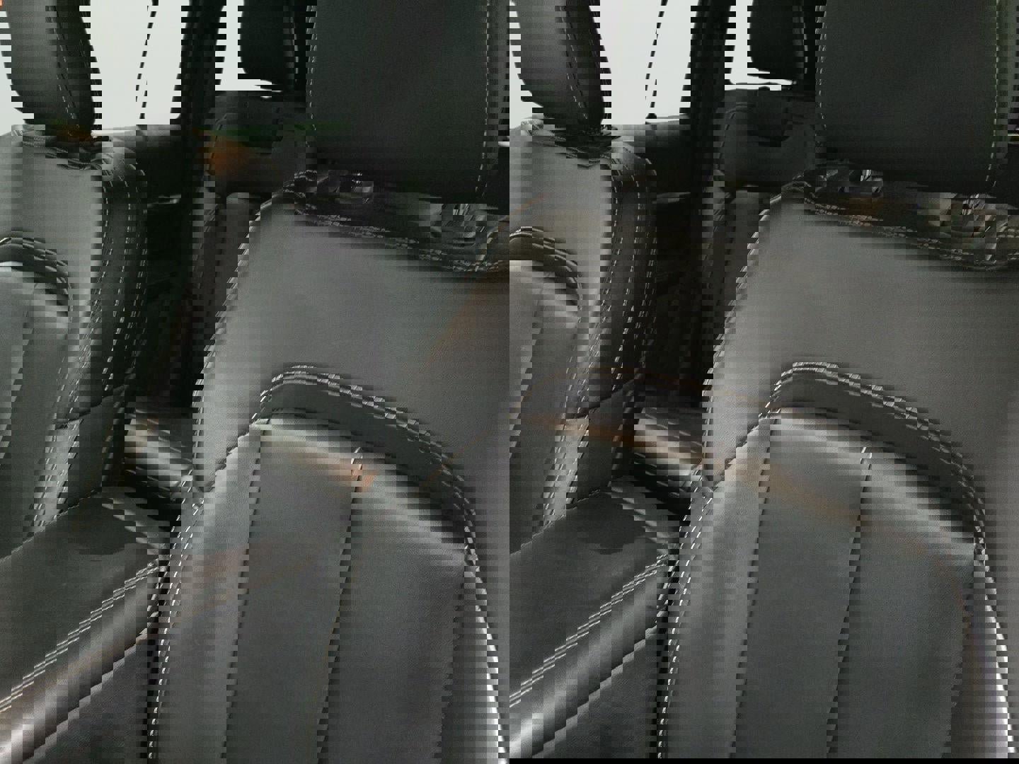 Used 2024 Jeep Grand Cherokee Limited image 20