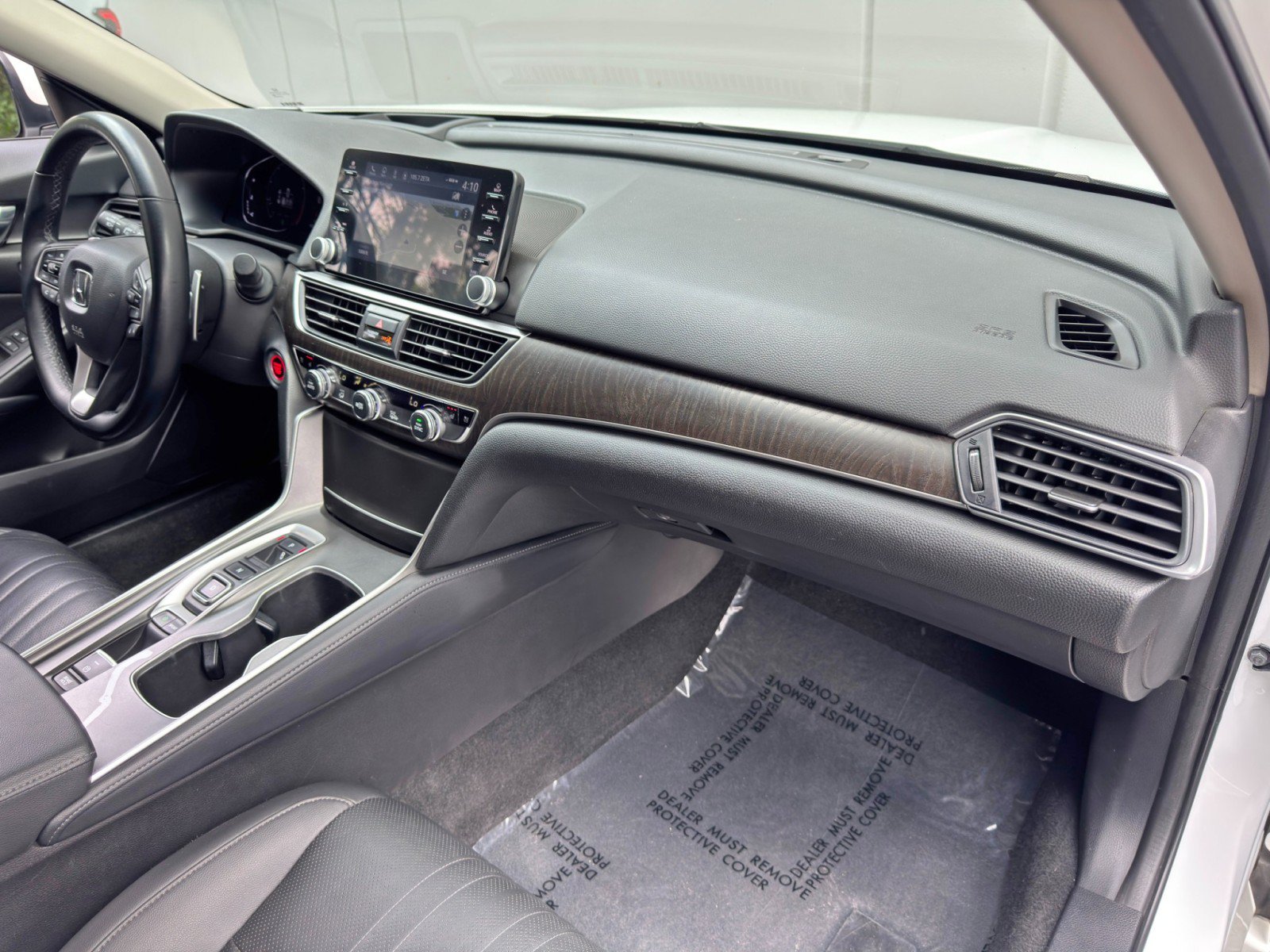 Used 2022 Honda Accord Touring image 14