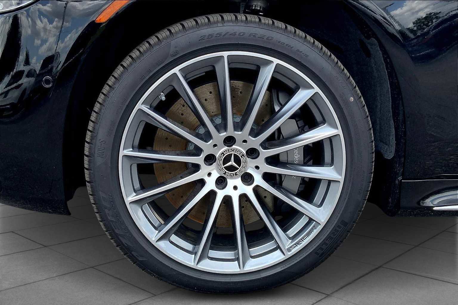 New 2025 Mercedes-Benz S 580 4MATIC Sedan image 21