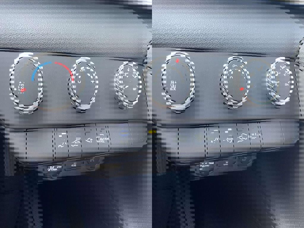 New 2026 Hyundai Elantra SE image 14