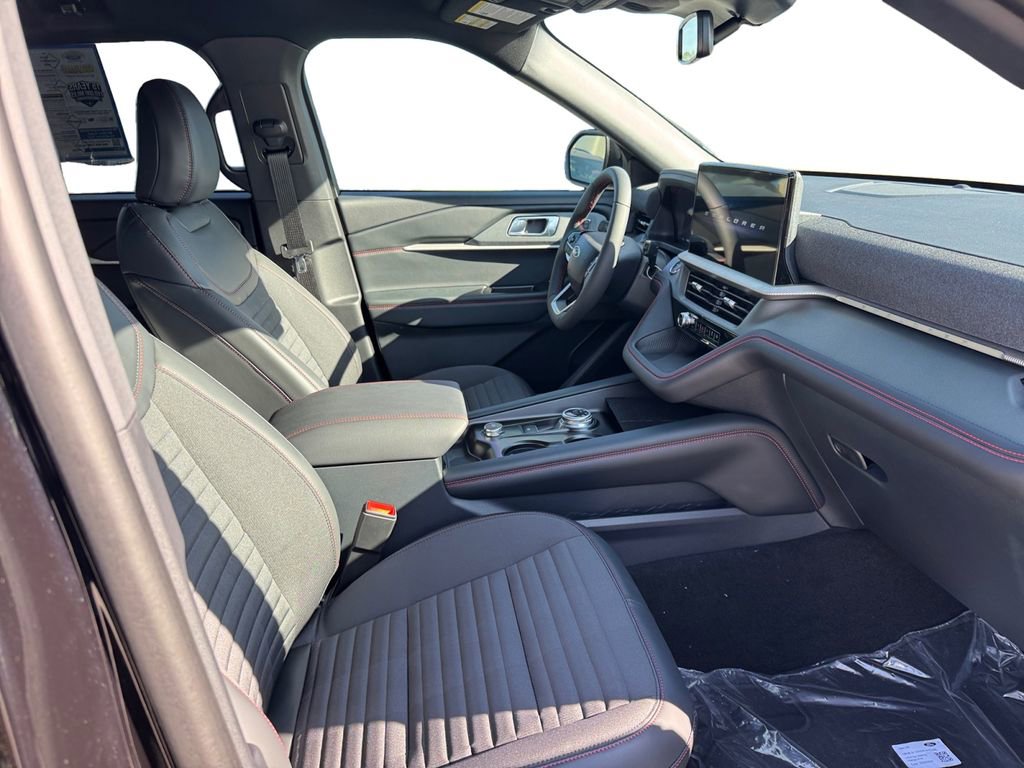 New 2026 Ford Explorer ST-Line w/ ST-Line Street Pack image 18