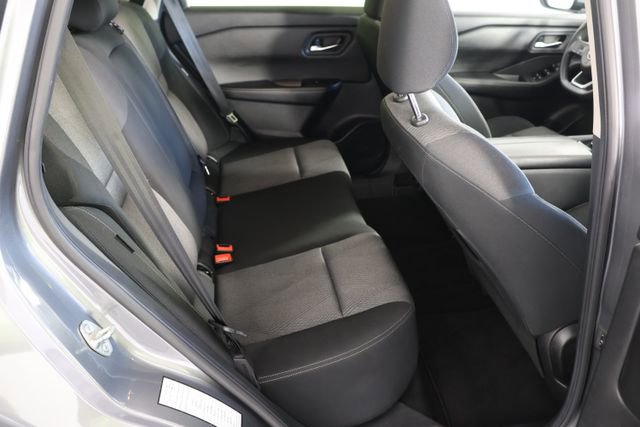 Used 2024 Nissan Rogue SV image 20