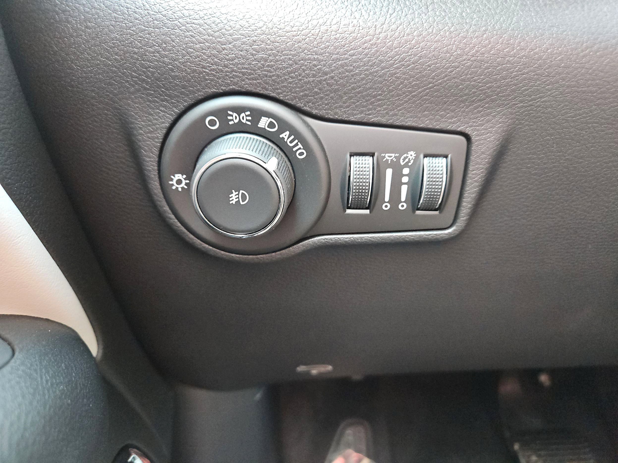 New 2024 Jeep Compass Limited w/ Elite Group image 21