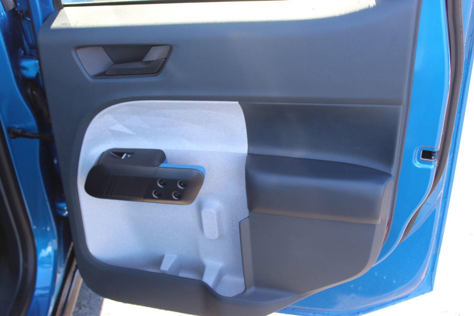 New 2025 Ford Maverick XLT w/ XLT Luxury Package image 14