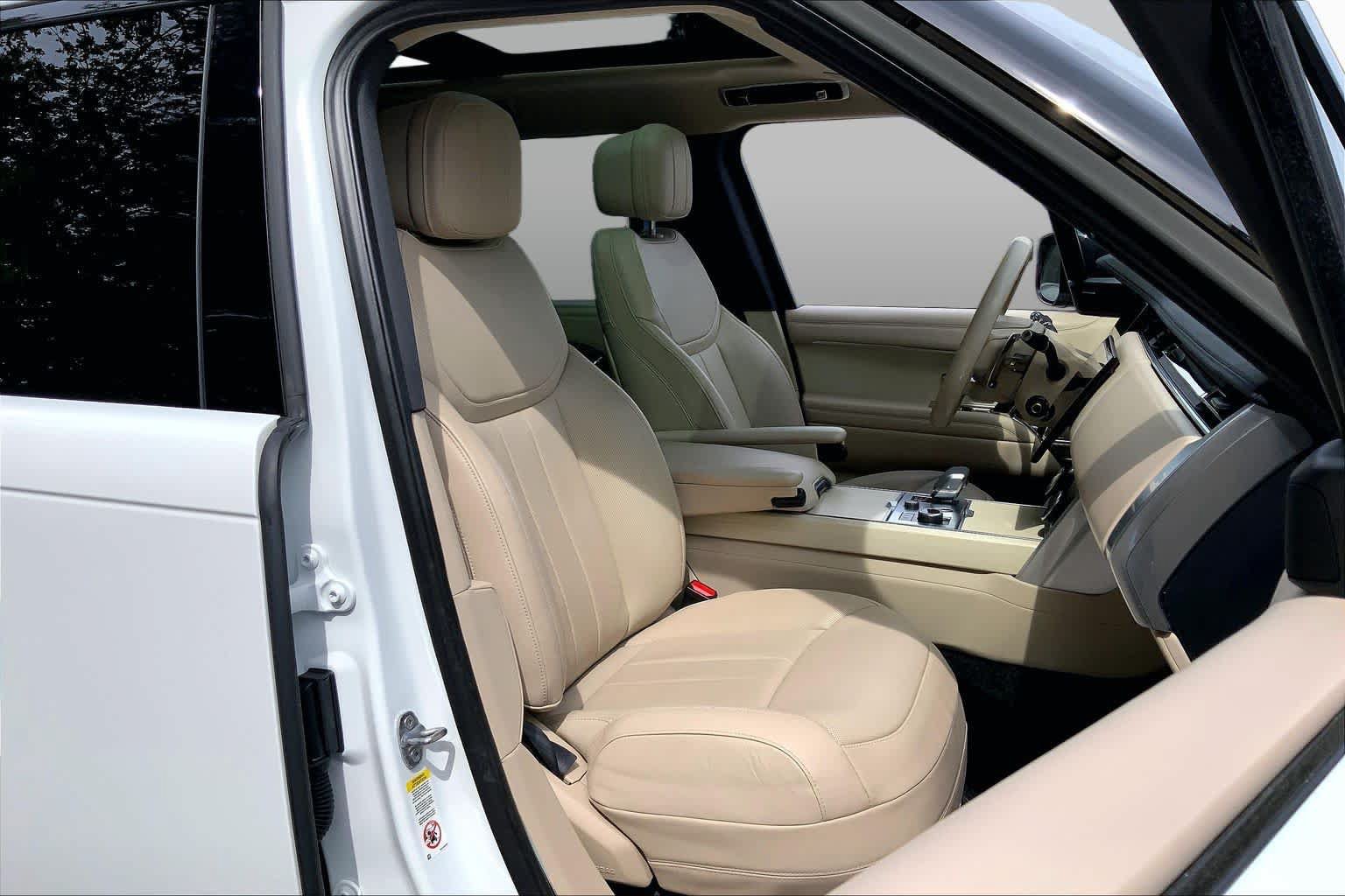 Used 2023 Land Rover Range Rover SE AWD/4WD image 8