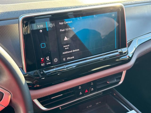 Used 2024 Volkswagen Atlas Peak Edition SE image 12