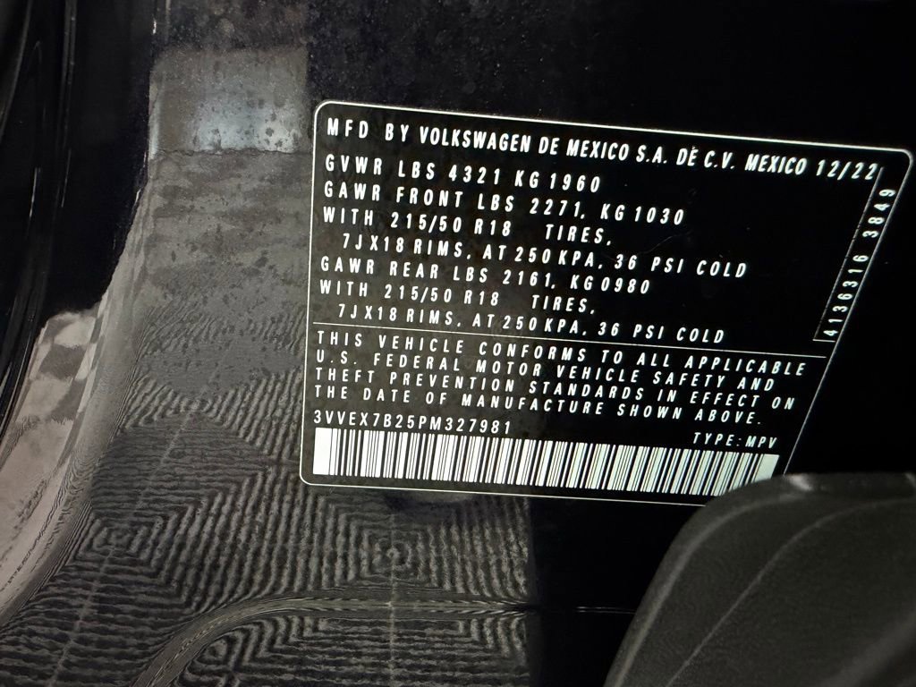 Used 2023 Volkswagen Taos SE w/ Panoramic Sunroof Package image 33