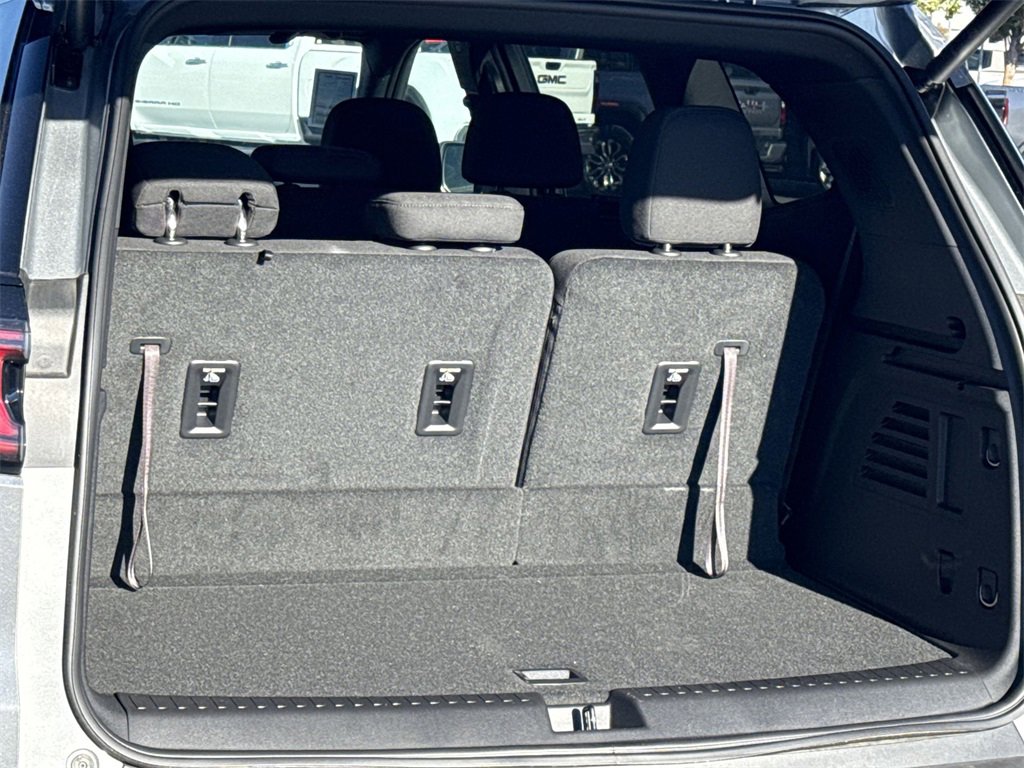 New 2025 GMC Acadia Elevation image 33