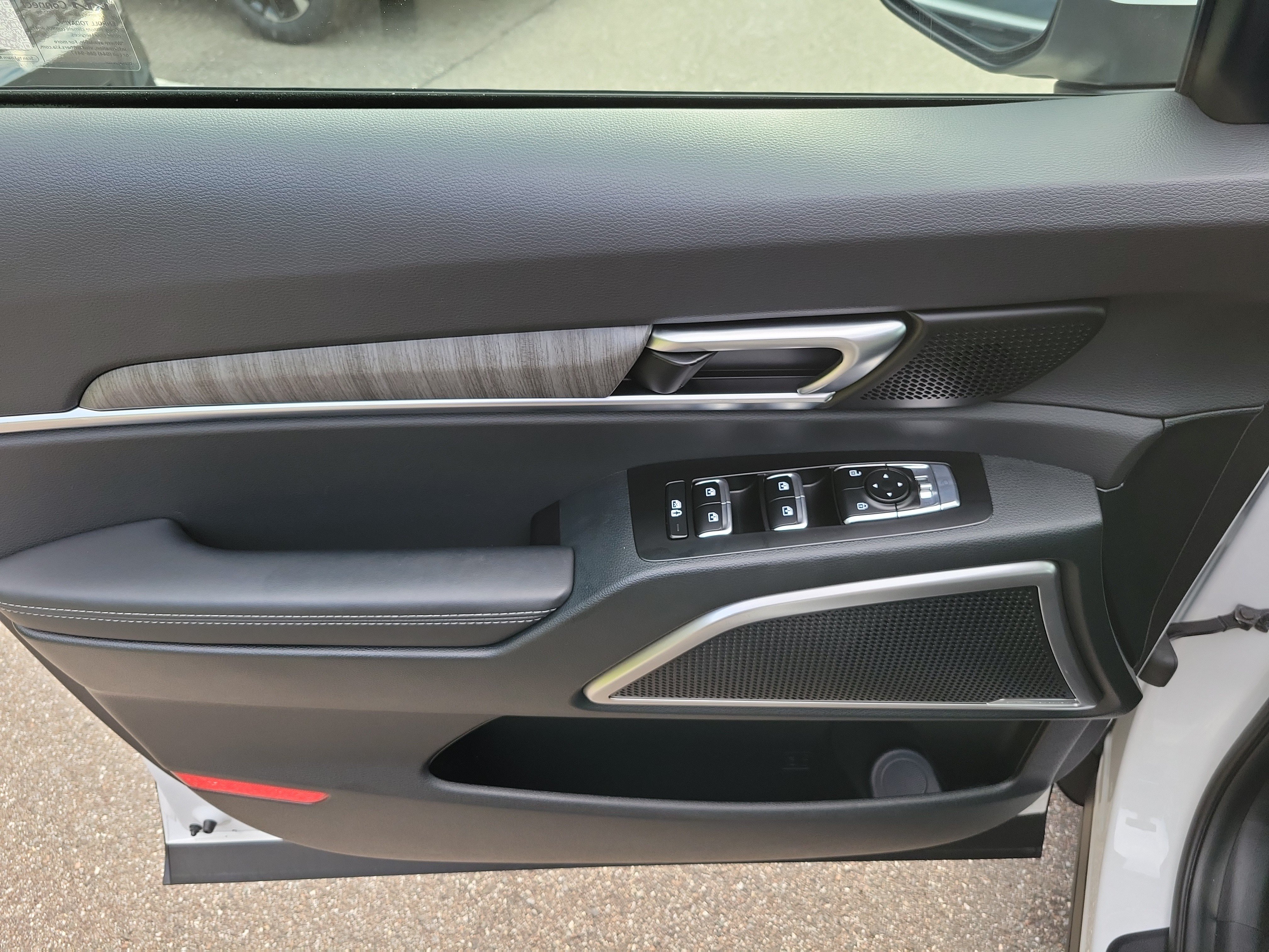 Certified 2025 Kia Telluride EX FWD image 19
