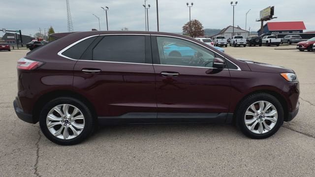 Used 2020 Ford Edge Titanium w/ Equipment Group 301A AWD/4WD image 13