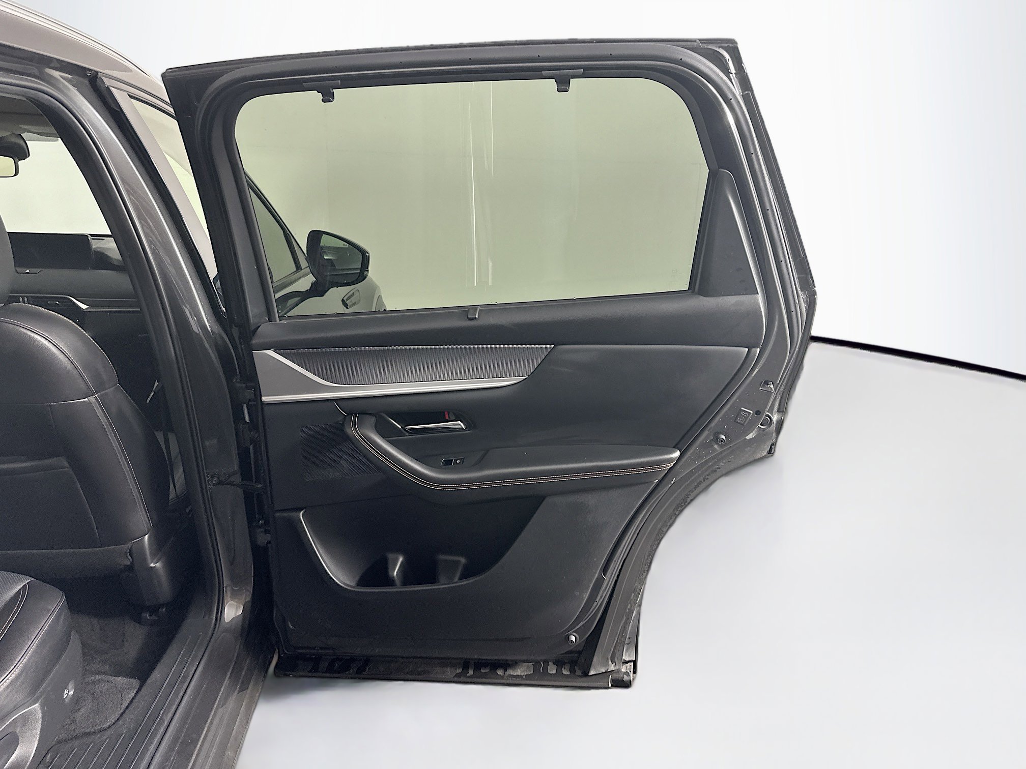 Used 2024 MAZDA CX-90 3.3 Turbo w/ Preferred Plus image 34