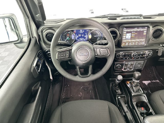 Used 2023 Jeep Wrangler Unlimited w/ Cold Weather Group AWD/4WD image 10