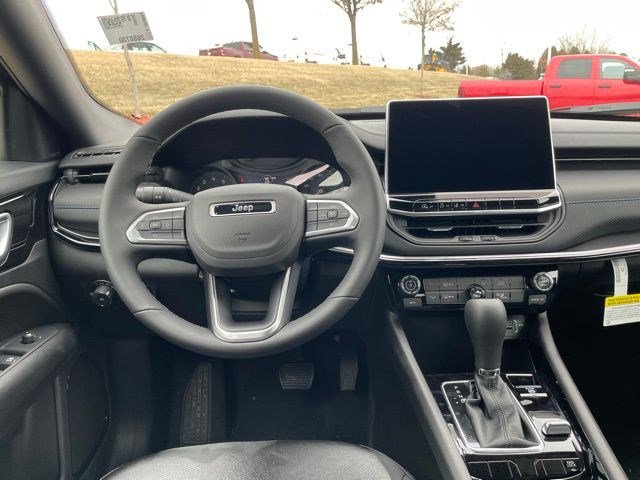 New 2026 Jeep Compass Latitude AWD/4WD image 12