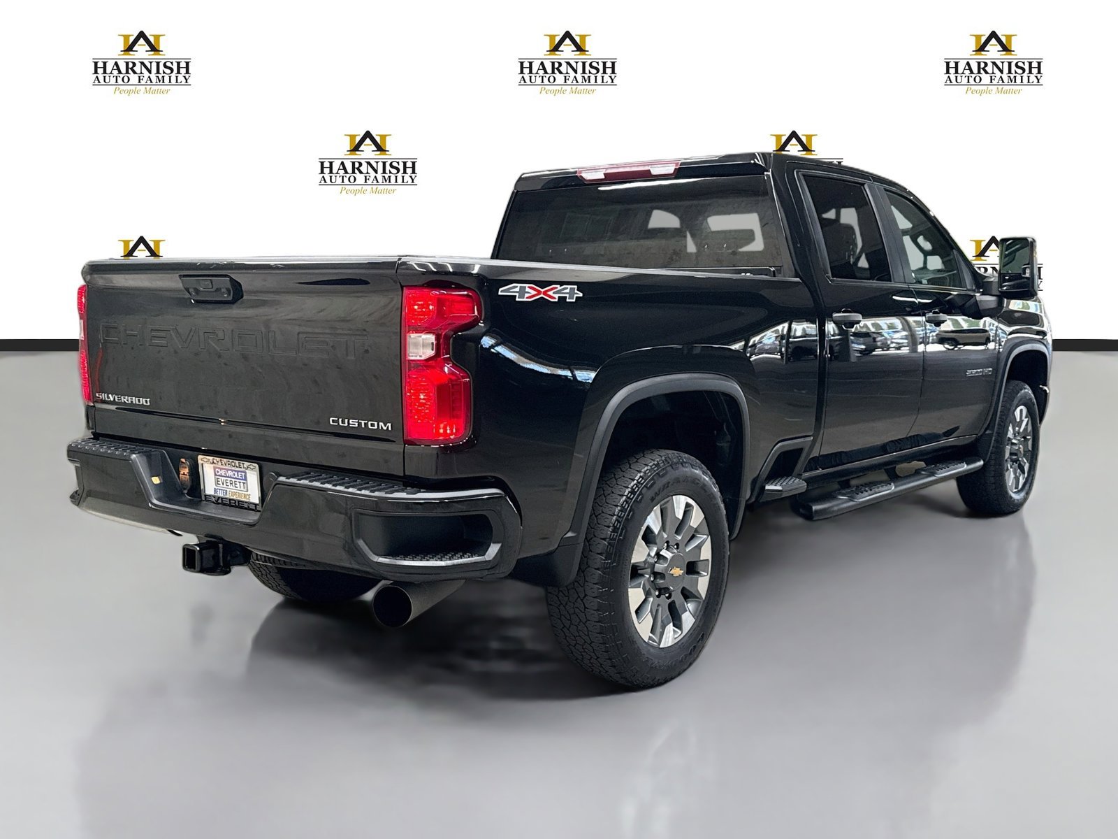 Used 2023 Chevrolet Silverado 2500 Custom w/ Custom Value Package AWD/4WD image 6