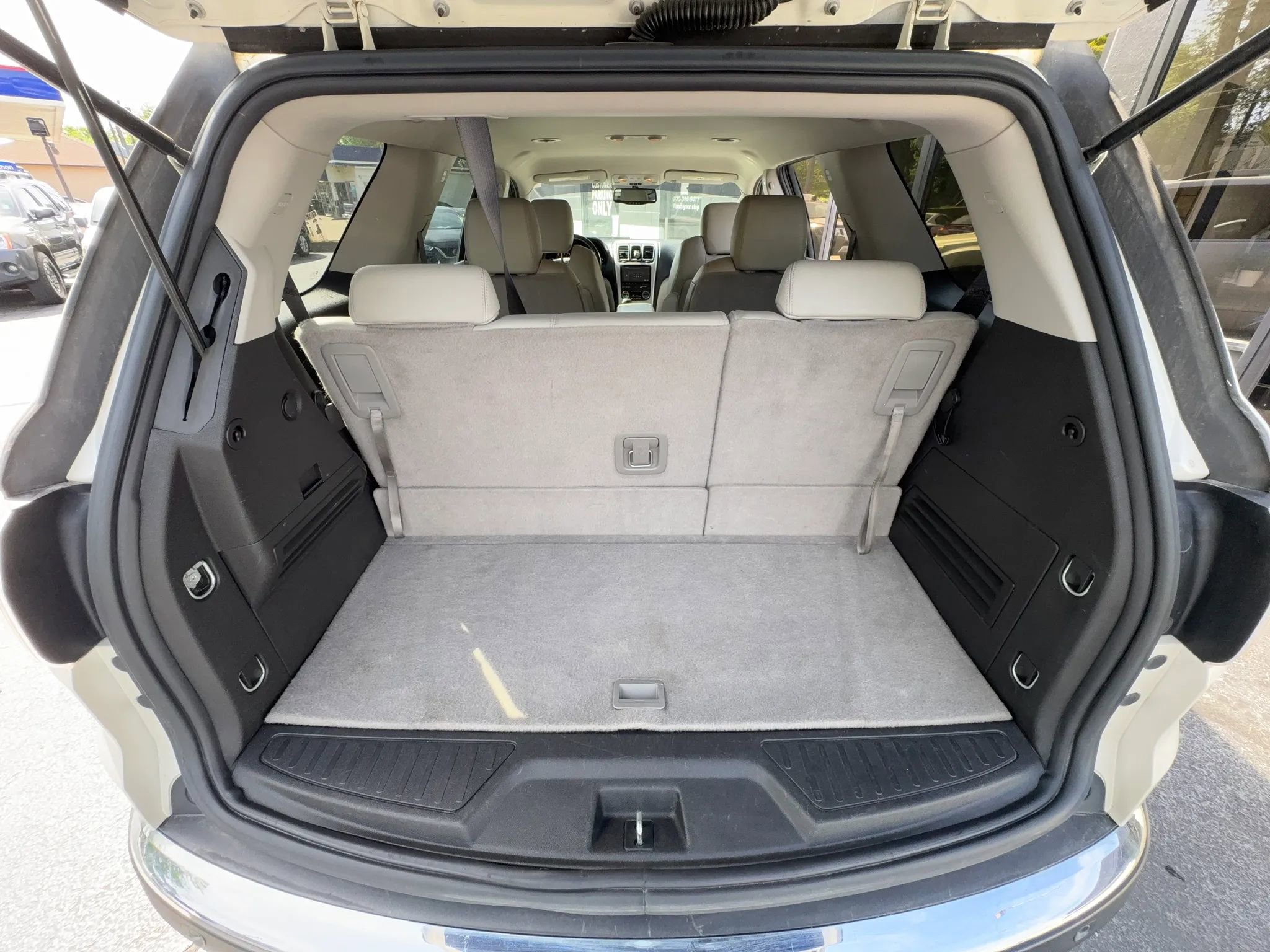Used 2012 GMC Acadia SLT AWD/4WD image 17