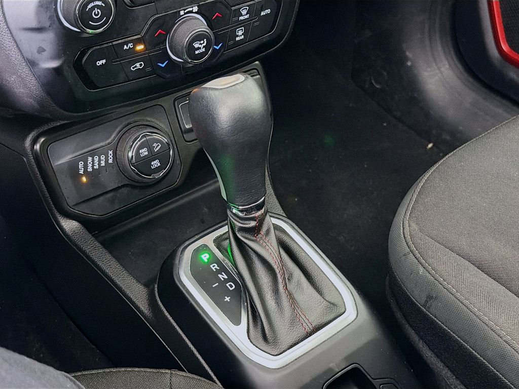 Used 2023 Jeep Renegade Trailhawk w/ Sun/Sound Group image 21