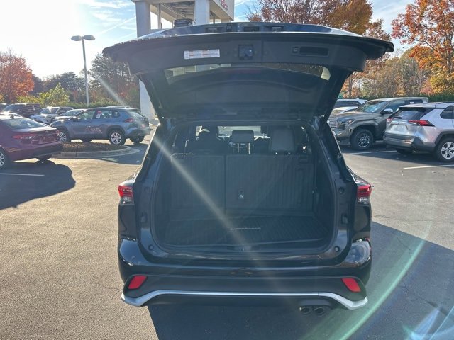 Used 2021 Toyota Highlander XSE image 7