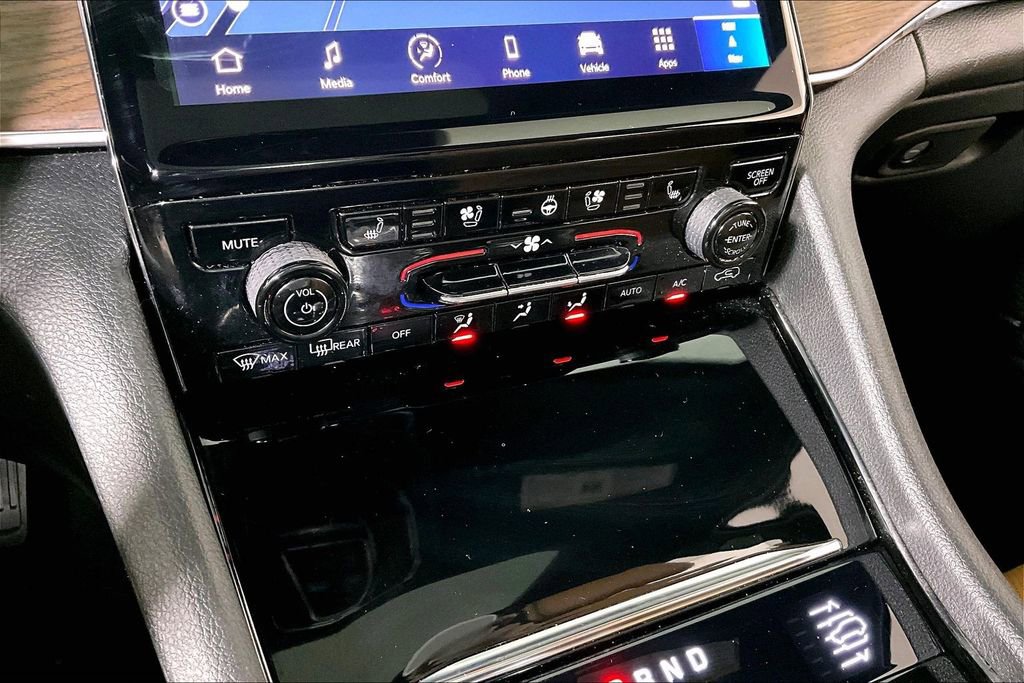 Used 2024 Jeep Grand Cherokee L Summit w/ Advanced Protech Group IV image 34