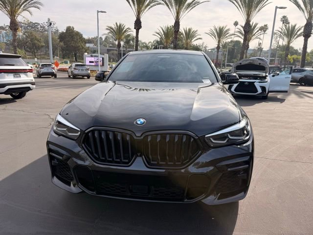 Used 2022 BMW X6 xDrive40i w/ M Sport Package image 3