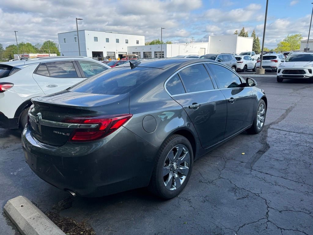 Used 2017 Buick Regal Premium FWD image 7