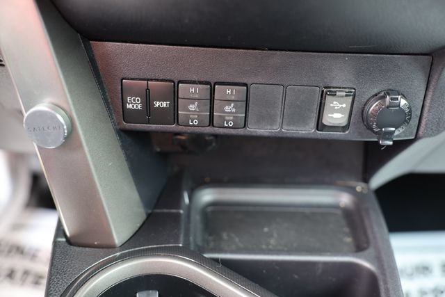 Used 2016 Toyota RAV4 SE w/ Advanced Technology Package AWD/4WD image 30