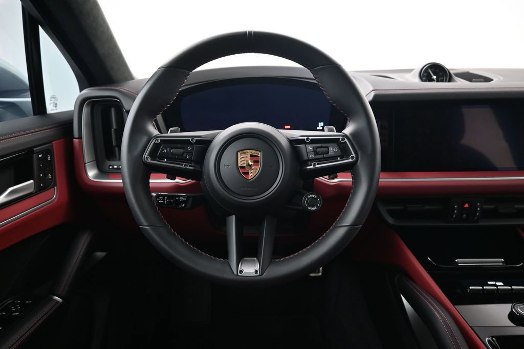 Certified 2025 Porsche Cayenne GTS AWD/4WD image 13