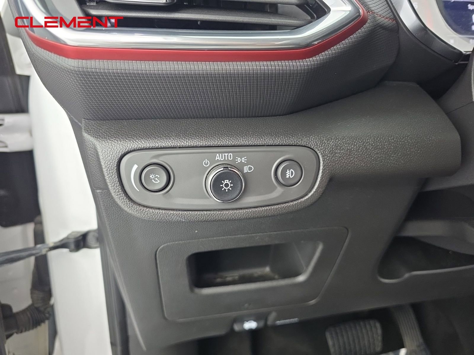 Used 2023 Chevrolet TrailBlazer RS w/ Convenience Package image 11