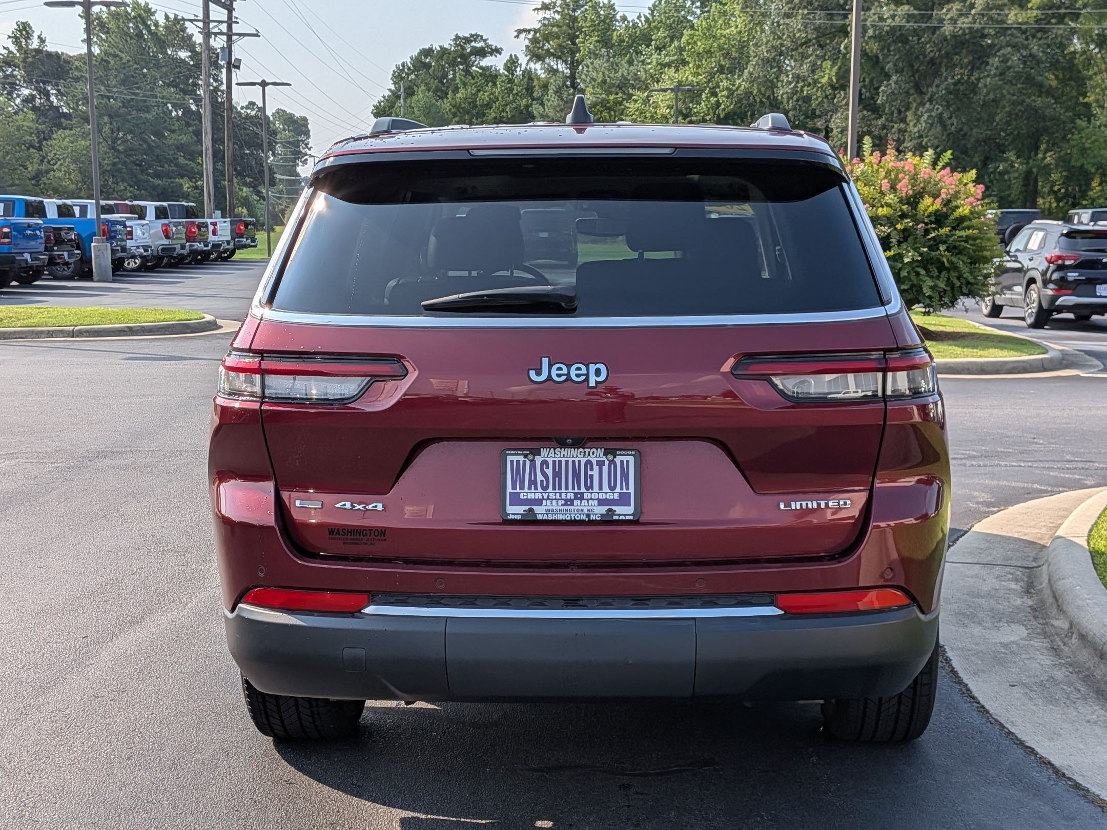 Used 2021 Jeep Grand Cherokee L Limited AWD/4WD image 6