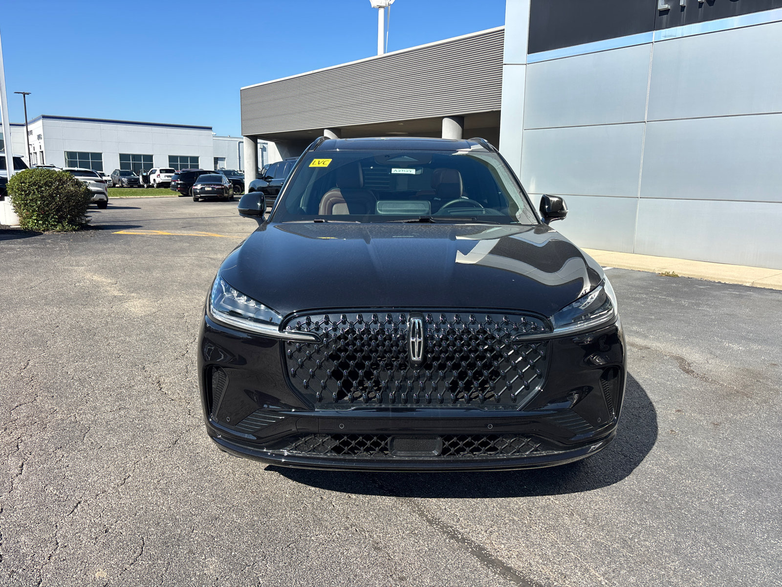New 2027 Lincoln Aviator Reserve w/ Jet Appearance Package AWD/4WD image 2