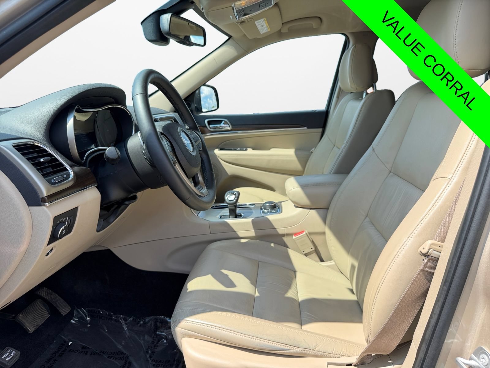 Used 2015 Jeep Grand Cherokee Limited w/ Trailer Tow Group IV AWD/4WD image 9