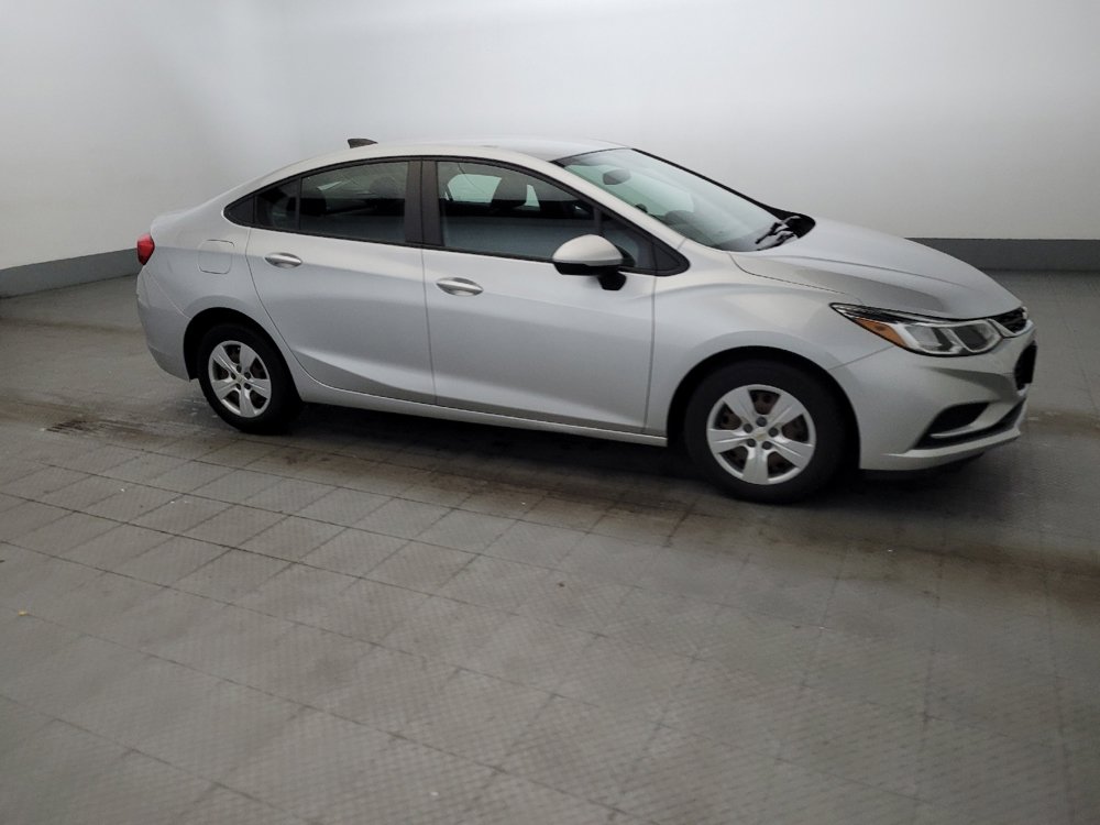 Used 2018 Chevrolet Cruze LS FWD image 11