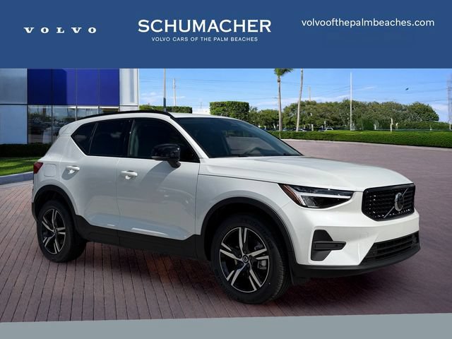 New 2026 Volvo XC40 B4 Core FWD image 1