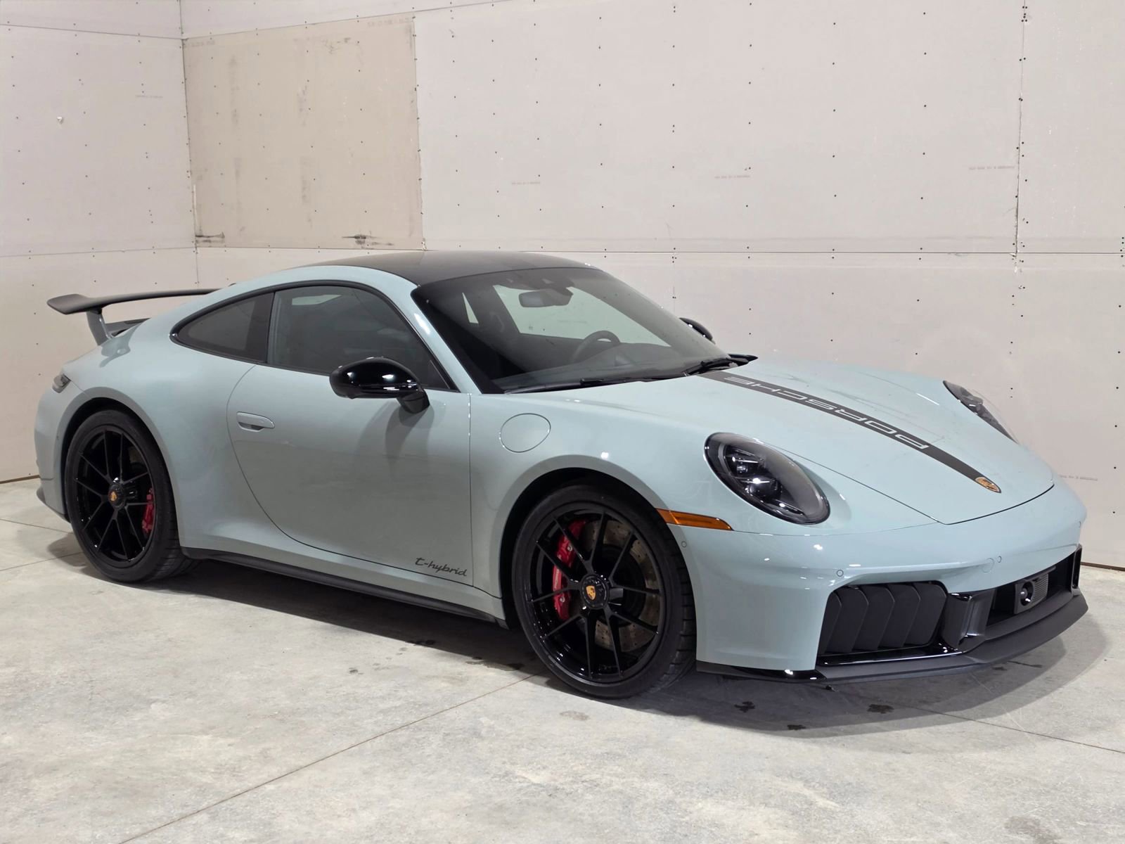 Used 2025 Porsche 911 Carrera 4 GTS AWD/4WD image 42