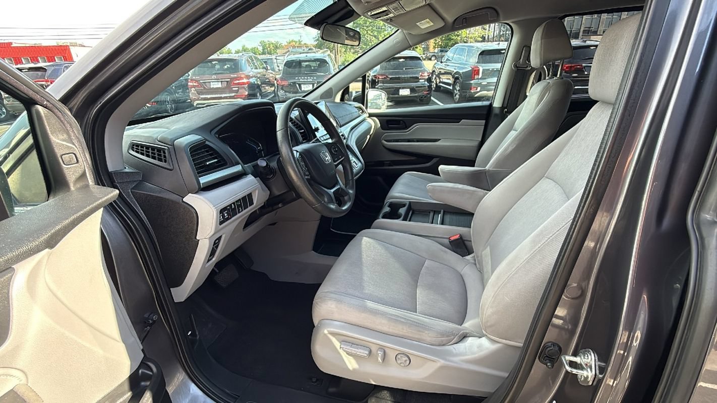 Used 2018 Honda Odyssey EX image 10