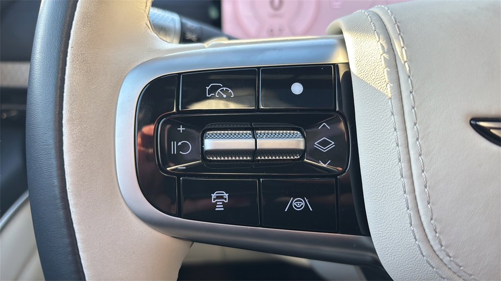 Used 2025 Genesis GV80 3.5T Prestige image 31