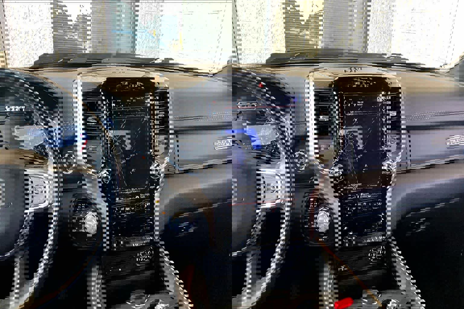 Used 2019 RAM 1500 Laramie AWD/4WD image 7