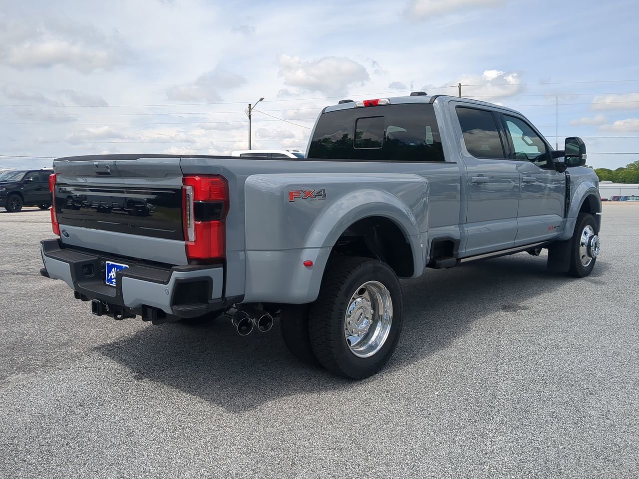 New 2026 Ford F450 Platinum w/ FX4 Off-Road Package AWD/4WD image 3