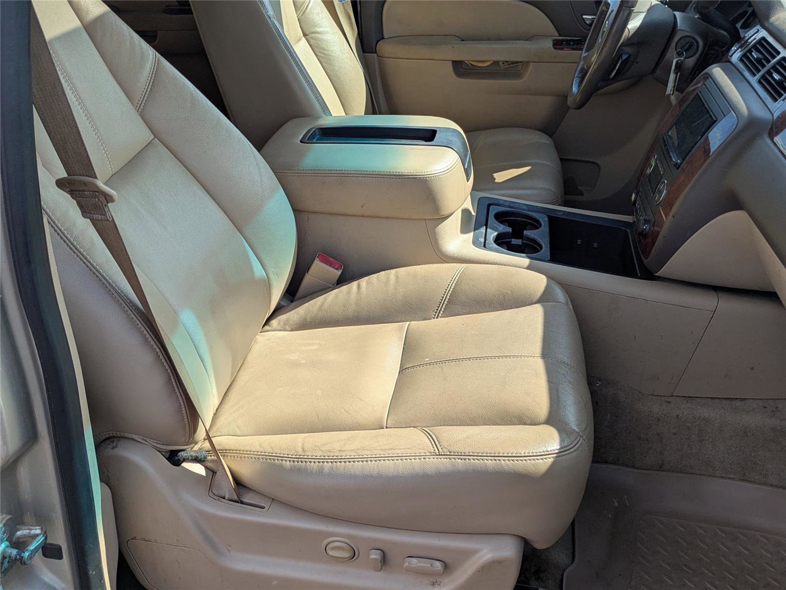 Used 2013 Chevrolet Suburban 2500 LT image 20