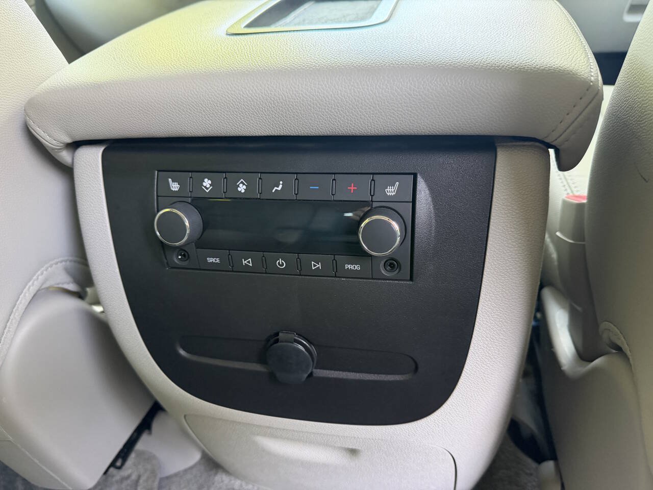 Used 2012 Chevrolet Suburban LTZ AWD/4WD image 19