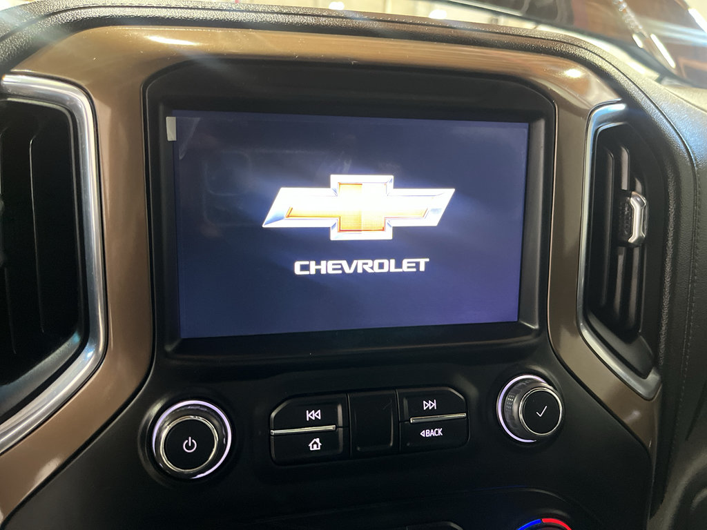 Certified 2022 Chevrolet Silverado 1500 High Country AWD/4WD image 34