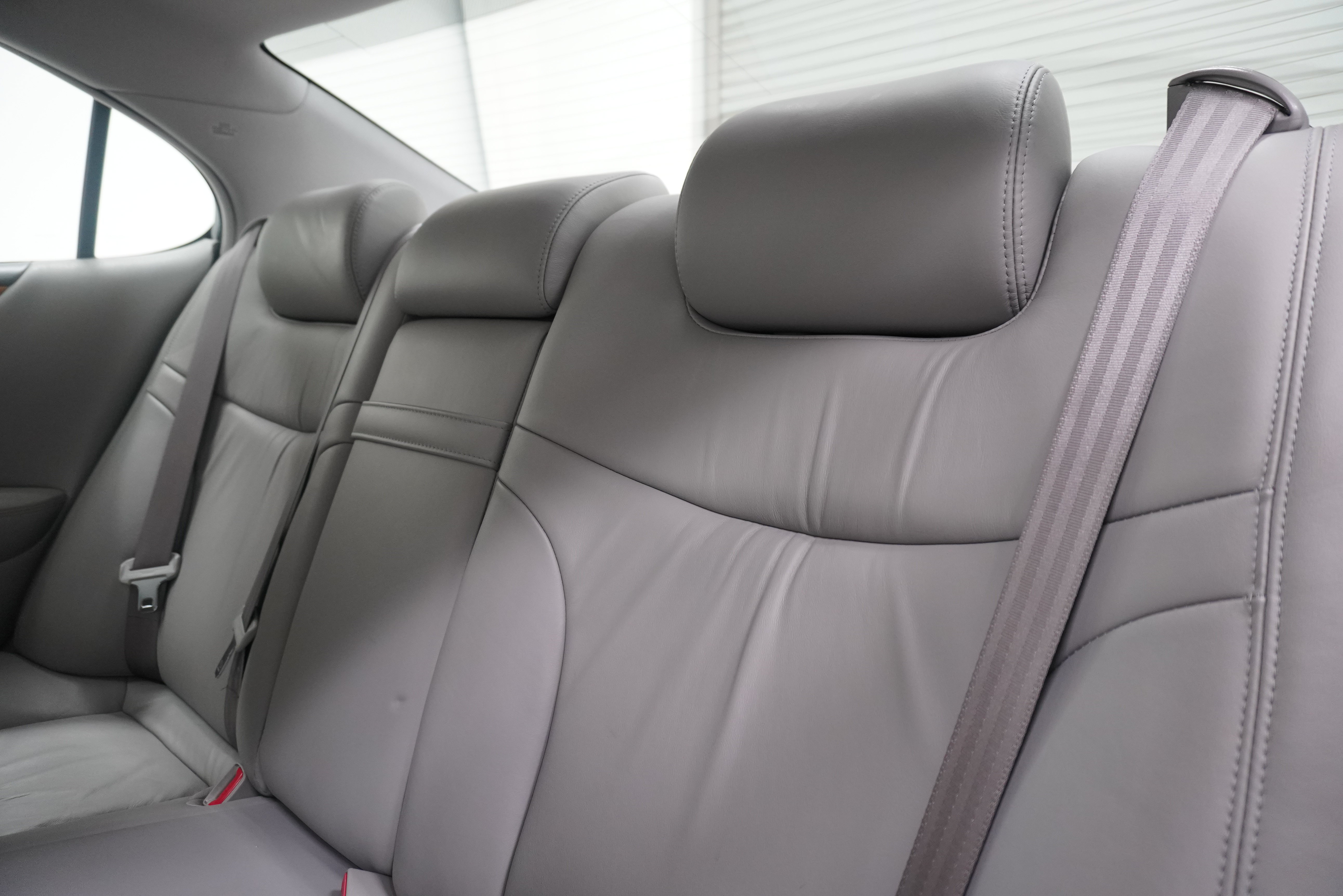 Used 2005 Lexus ES 330 w/ Preferred Accessory Pkg FWD image 12