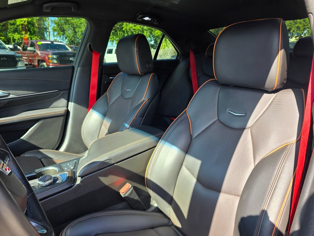 Used 2022 Cadillac CT4 V w/ Technology Package RWD image 18