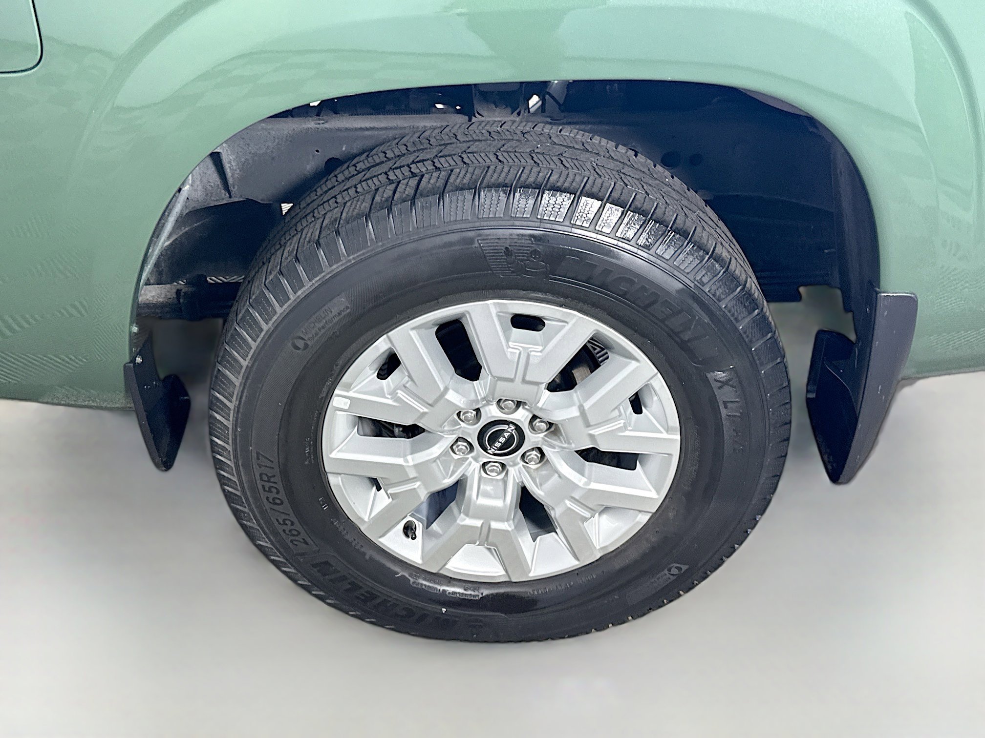 Used 2022 Nissan Frontier SV image 37